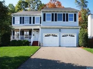 16 Serrell Dr, Montvale, NJ 07645