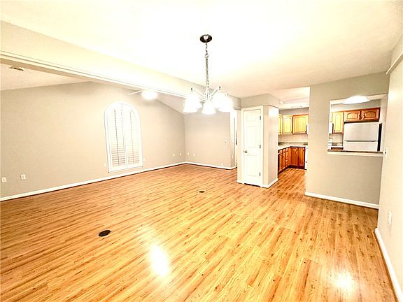 5th image of 1512 Timothy Dr