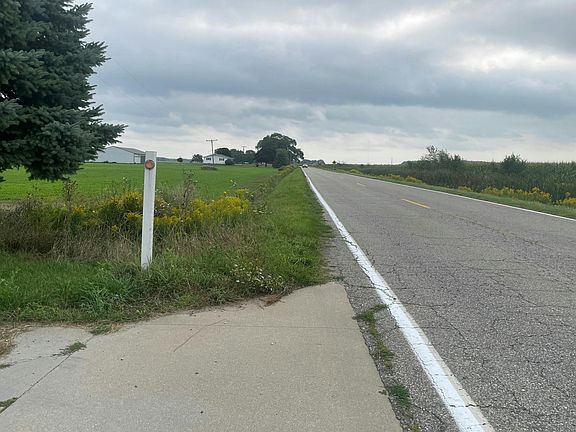5th image of 11685 E Blanchard Rd