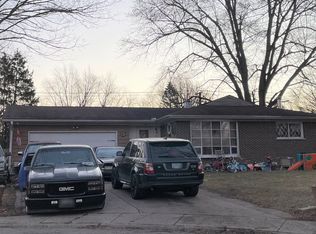 39 Whitney Way, Montgomery, IL 60538