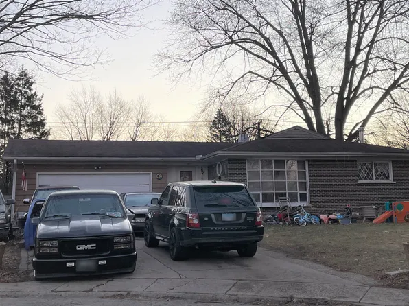 39 Whitney Way, Montgomery, IL 60538