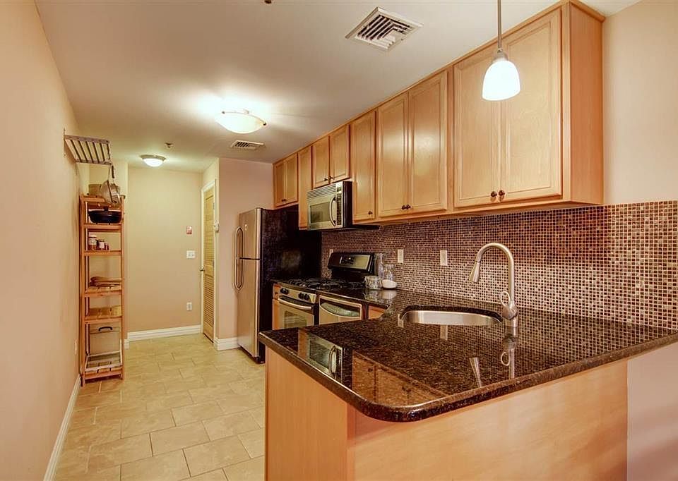 2nd image of 306 2nd St APT 4A