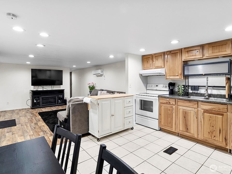 1st image of 4621 East Street #10B
