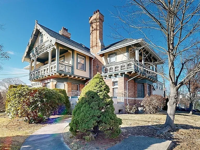 227 W Elm St #8