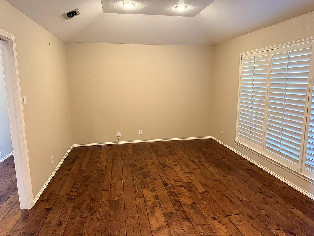 4 bed, 3.5 bath, 3076 sqft, $4,800 — Photo 4