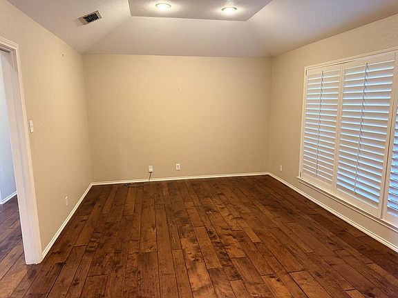 4th image of 4117 Springfield Ct