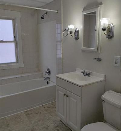 4th image of 121 S 5th St #1/2