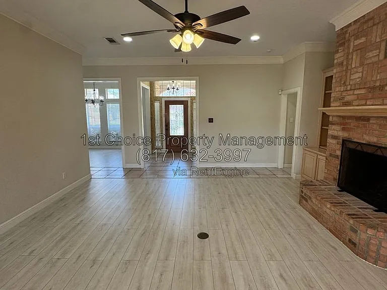 6376 Newport Ct — Photo 8