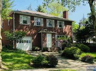 751 Stelton St, Teaneck, NJ 07666