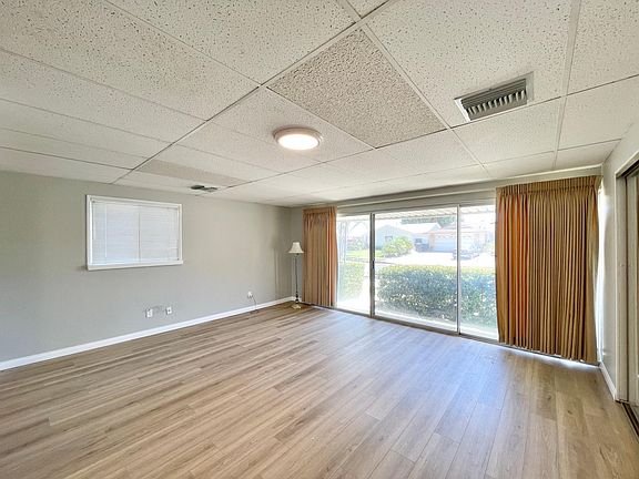 5th image of 22703 Baltar St