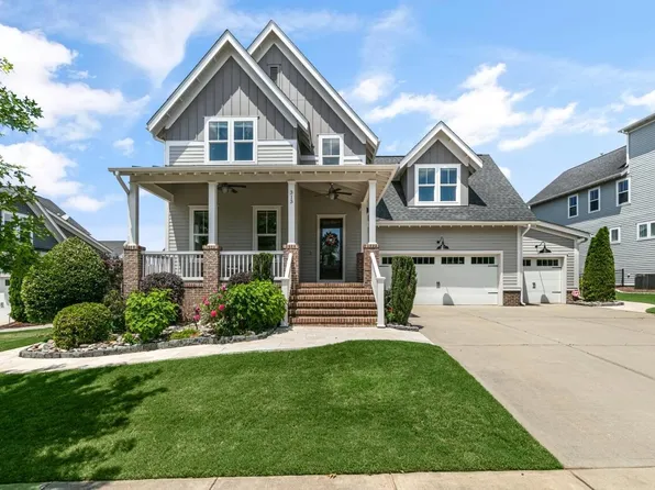 313 Quaker Meadows Ct, Holly Springs, NC 27540