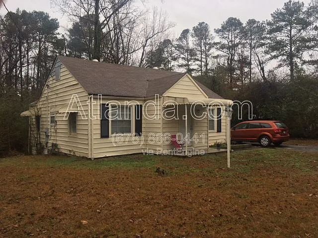 3 bed, 3.0 bath, 1295 sqft, $2,375 — Photo 2