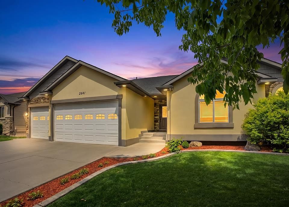 1st image of 2641 Hillview Dr