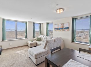 1120 E Parkway Ave APT 203, Oshkosh, WI 54901