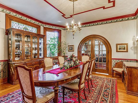 Arched french doors to LR