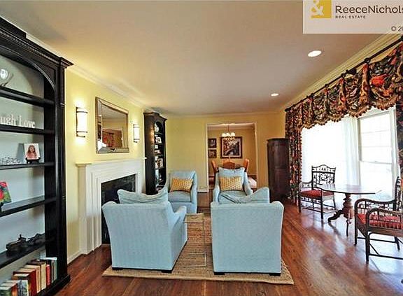4th image of 2711 W 66th Ter