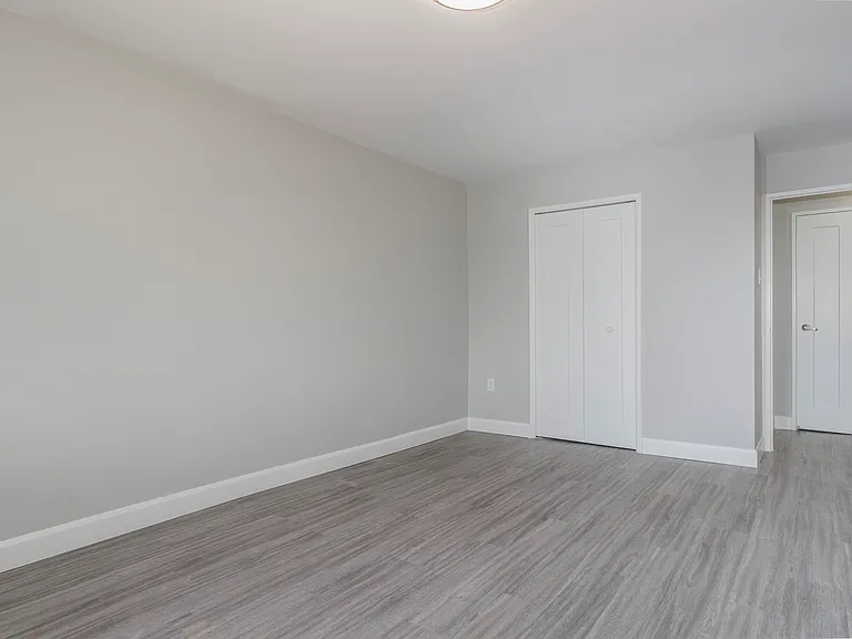 325 Willowdale Cres — Photo 22
