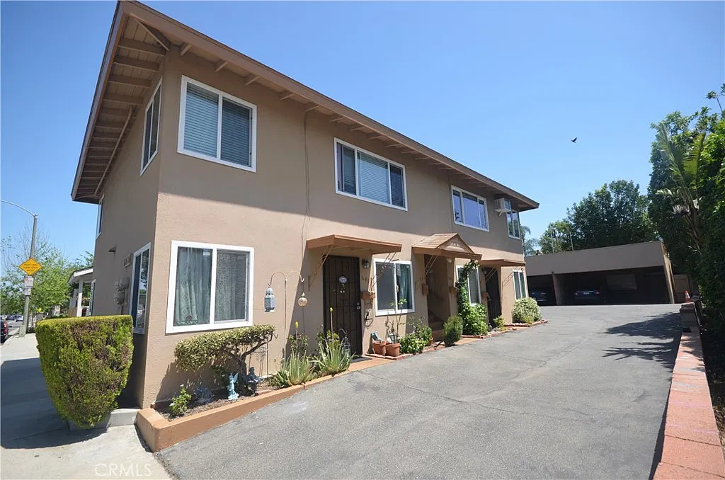 1 bed, 593 sqft, $2,050 — Photo 2