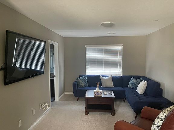 5th image of 909 Bluebell Brook St