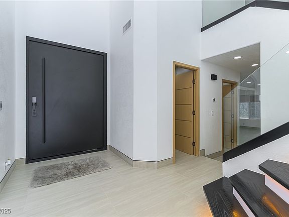 3rd image of 9937 Whalers Landing Ct