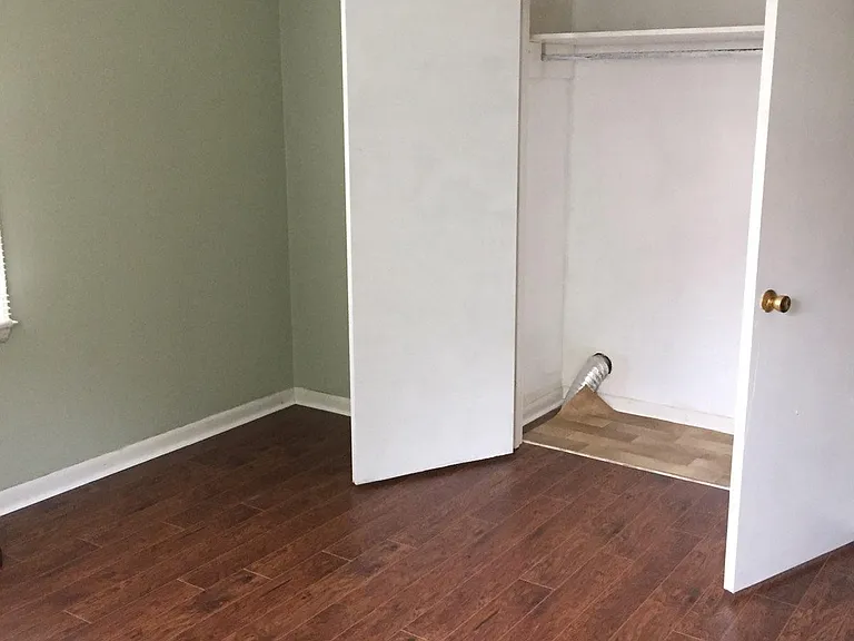 401 W Mountain St — Photo 7