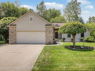 7326 Captiva Dr, Lansing, MI 48917