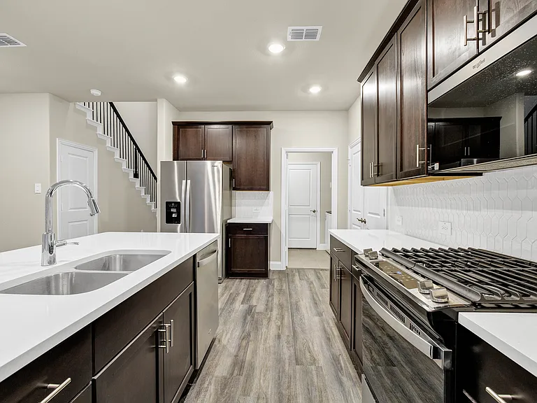 601 Willet Dr — Photo 5