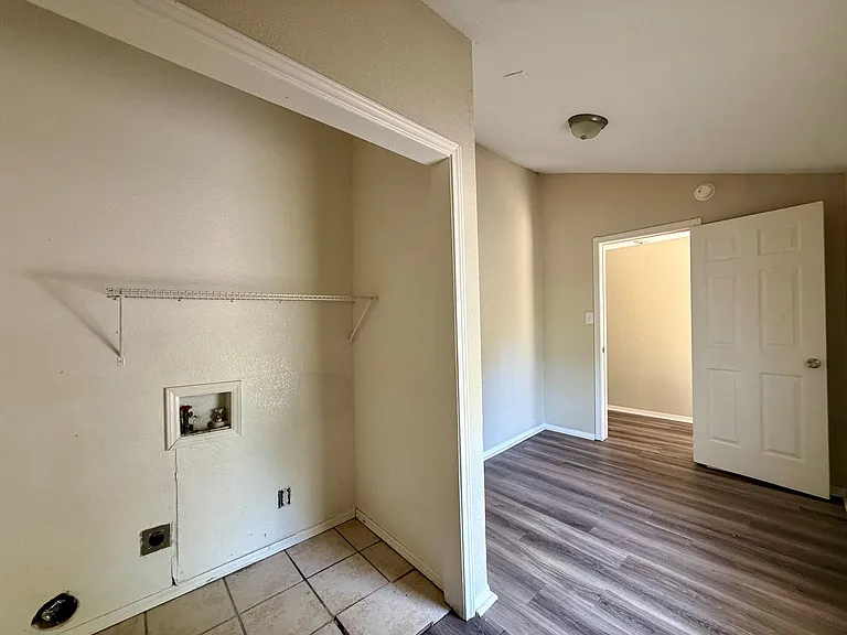 203 W Nolan St — Photo 7