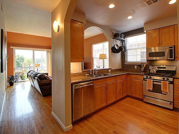 4th image of 1489 Steele St APT 315