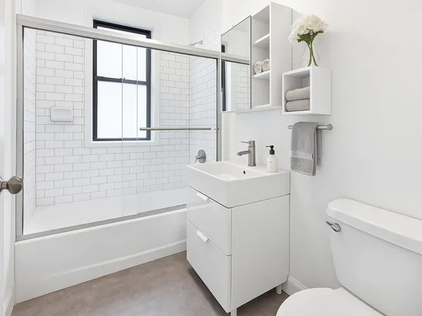 146 East 49th Street image 6 of 11