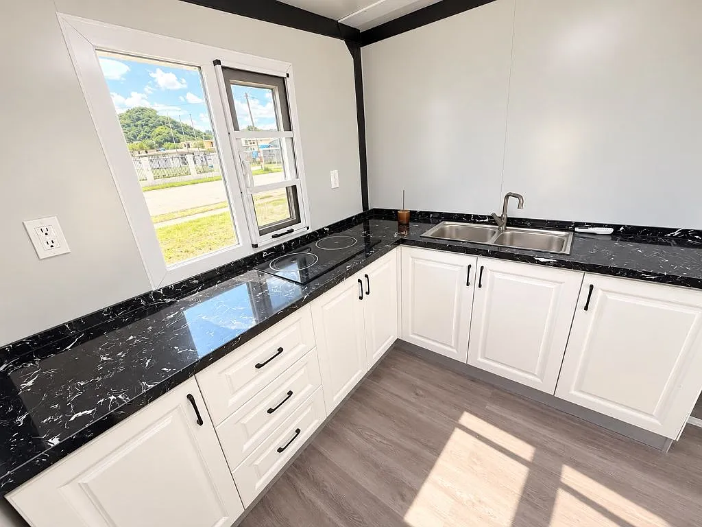 2 bed, 1.0 bath, 400 sqft, $850 — Photo 2