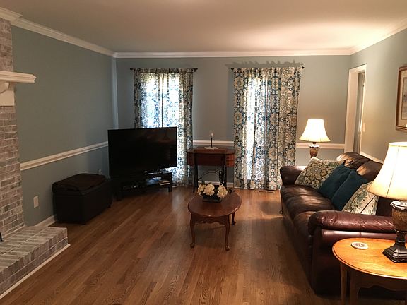 5th image of 3059 Drayton Hall Way