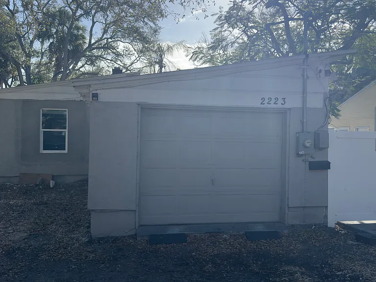 2223 W Harbor Dr S — Photo 13