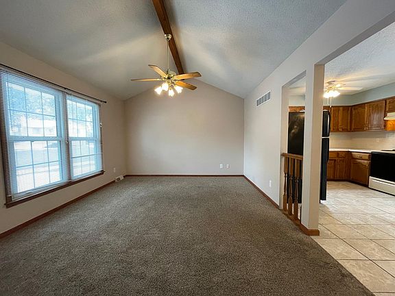 3rd image of 220 Richfield Ct