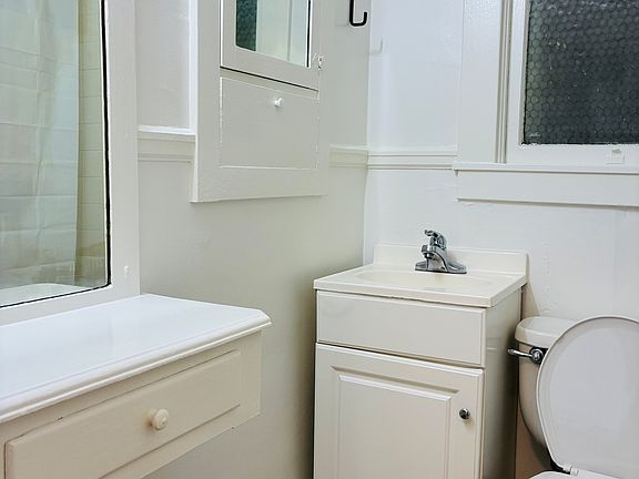 4th image of 3225 Laguna St APT 3