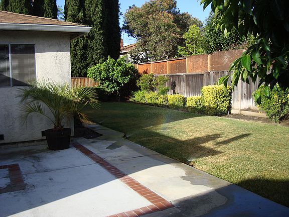 4th image of 77 Park Sharon Dr #House