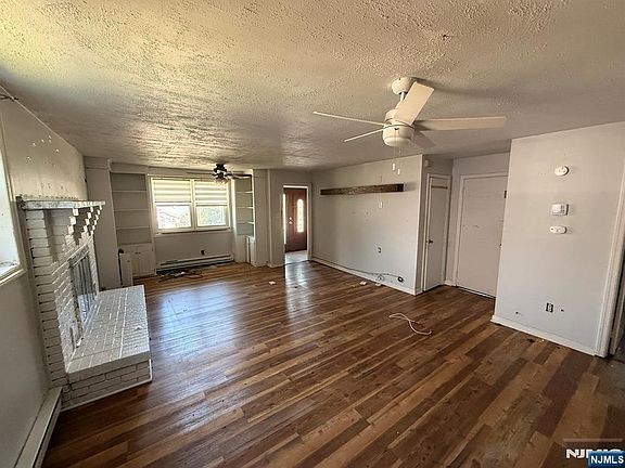 5th image of 208 Maxim Drive