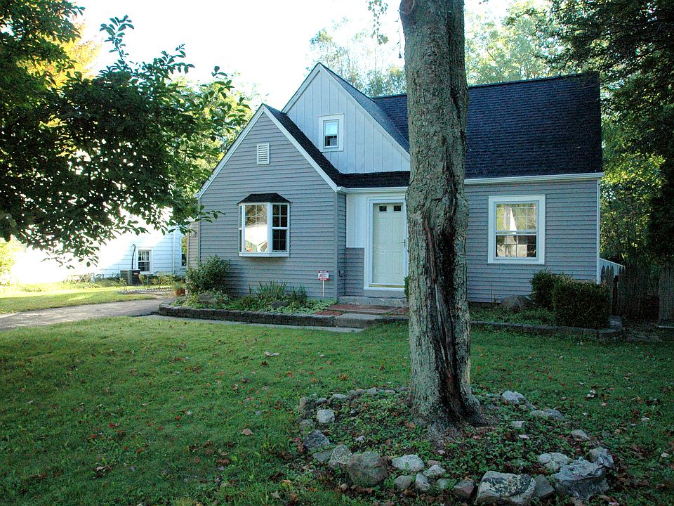 1st image of 176 Lehn Springs Dr