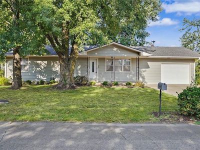 609 Kings Hwy, Garnett, KS, 66032