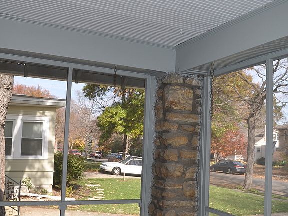 4th image of 5632 Kenwood Ave