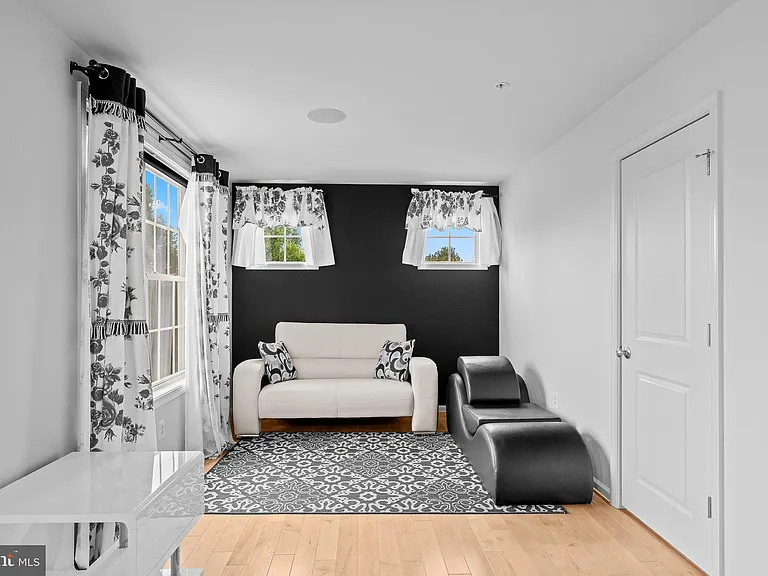 1116 Autumn Brook Ave — Photo 37
