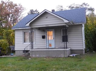 5010 Anatole St, Grosse Pointe, MI 48236