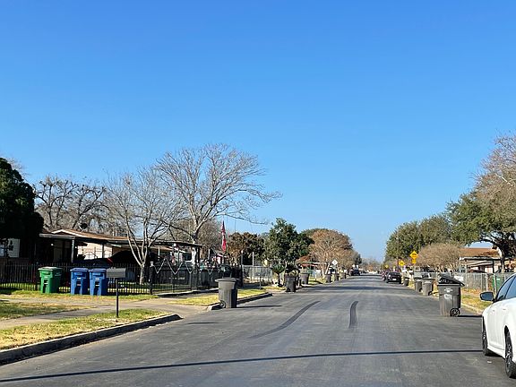 5th image of 527 Lanier Blvd