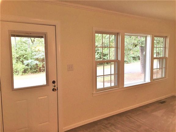 4th image of 1373 Blanche Dr