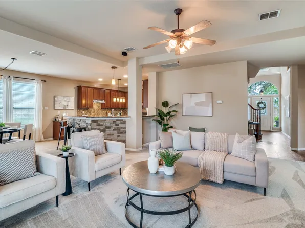1318 Coastal Dr, Garland, TX 75043