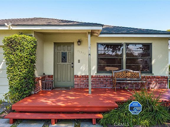 4th image of 20282 Bayview Ave