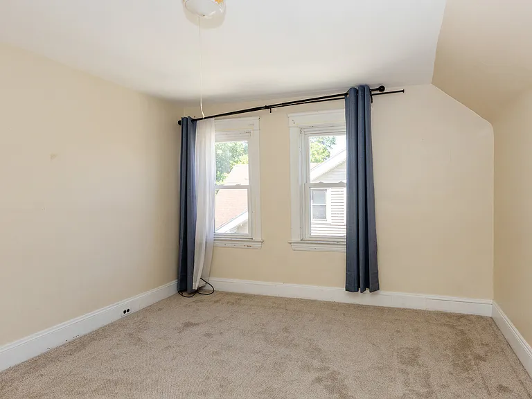 2658 Hampshire Rd — Photo 14