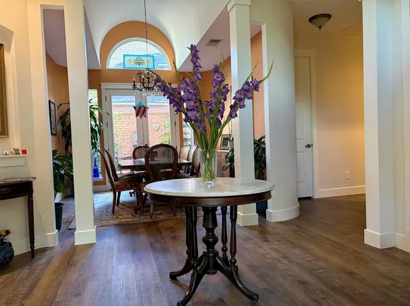 1142 Misty Lake Dr, Sugar Land, TX 77498