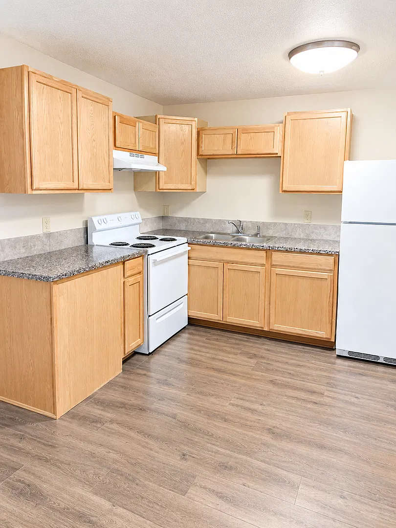 Maplecrest Apartments — Photo 3
