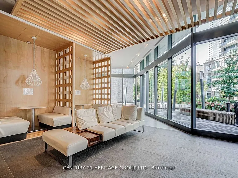 45 Charles St E #3912 — Photo 3